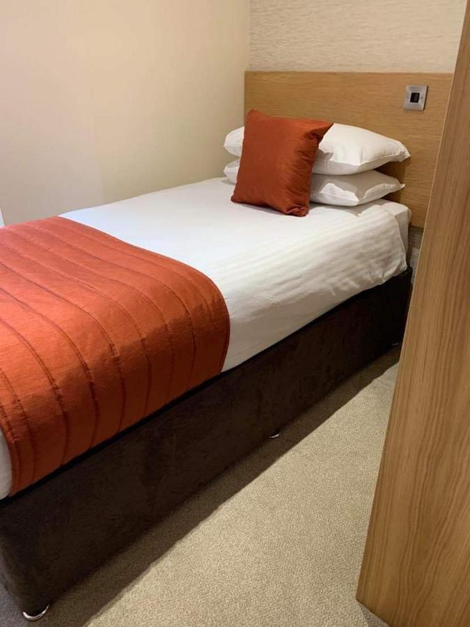 Victoria Hotel Kirkcaldy Zewnętrze zdjęcie