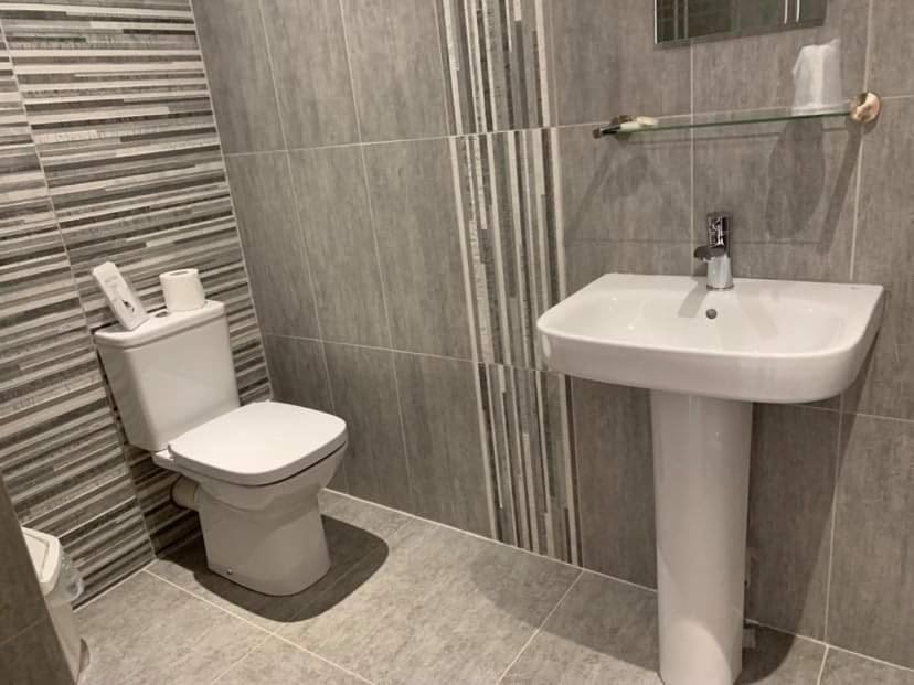 Victoria Hotel Kirkcaldy Zewnętrze zdjęcie