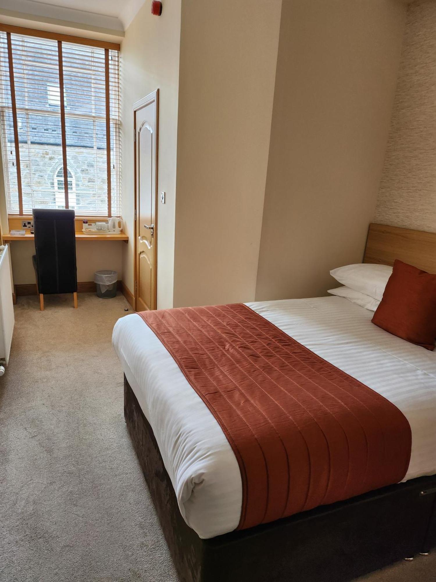 Victoria Hotel Kirkcaldy Zewnętrze zdjęcie