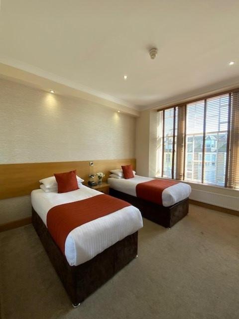 Victoria Hotel Kirkcaldy Zewnętrze zdjęcie