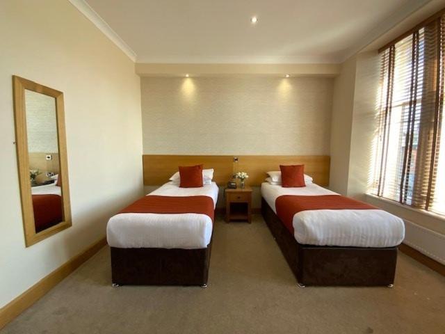 Victoria Hotel Kirkcaldy Zewnętrze zdjęcie
