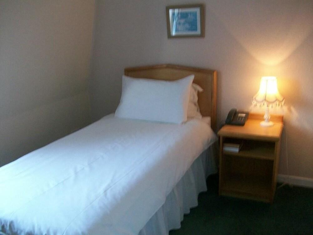 Victoria Hotel Kirkcaldy Zewnętrze zdjęcie
